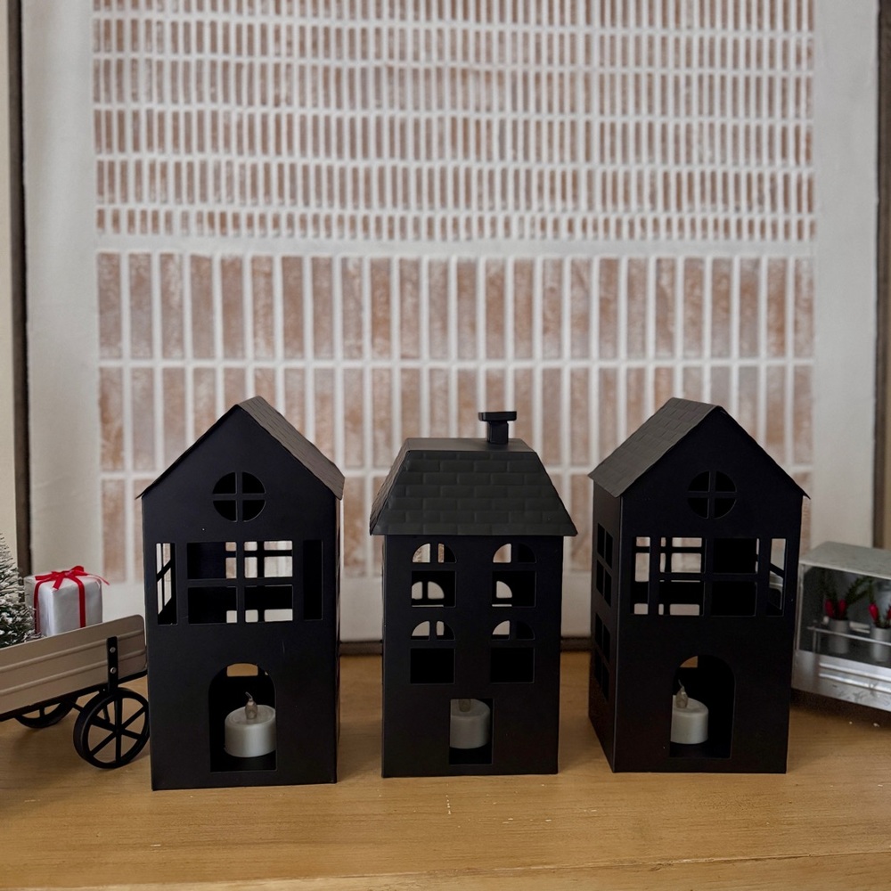 NWT  Village Bundle 9" Battery Operated Decorative Metal Black Houses + Wagon